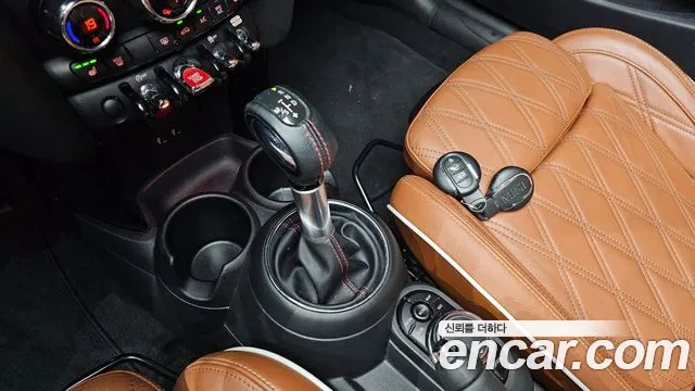 Mini Cooper Convertible 2019 — фото 12