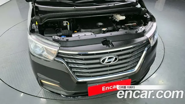 Hyundai Starex 2019 — фото 6