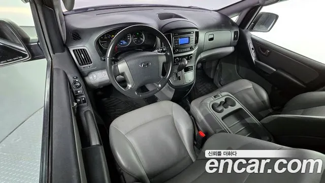 Hyundai Starex 2019 — фото 7