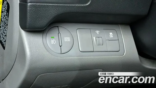 Hyundai Starex 2019 — фото 14