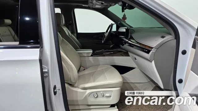 Cadillac Escalade 2021 — фото 17