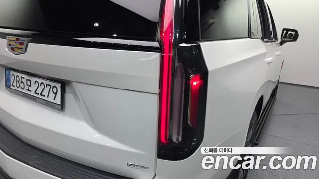 Cadillac Escalade 2021 — фото 9