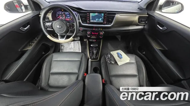 Kia Stonic 2018 — фото 10