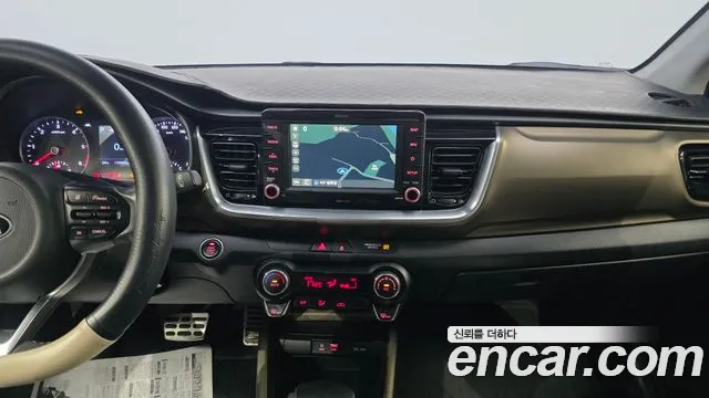 Kia Stonic 2018 — фото 19