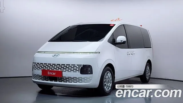Hyundai Staria