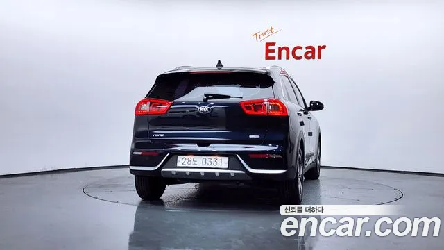 Kia Niro 2017 — фото 4