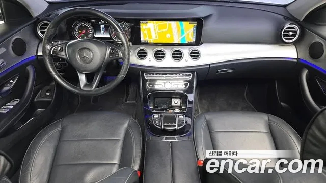 Mercedes-Benz E-Class 2017 — фото 7