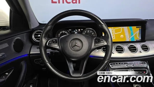 Mercedes-Benz E-Class 2017 — фото 12