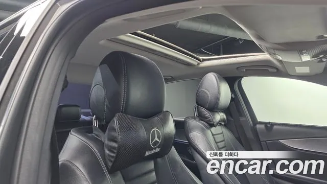 Mercedes-Benz E-Class 2017 — фото 17