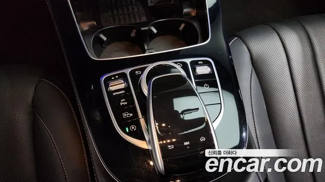 Mercedes-Benz E-Class 2019 — фото 10