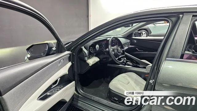 Hyundai AVANTE 2021 — фото 13