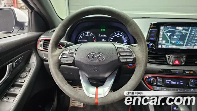 Hyundai i30 2017 — фото 13