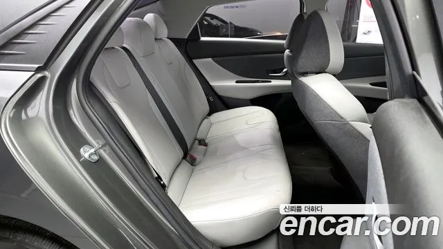 Hyundai AVANTE 2021 — фото 17