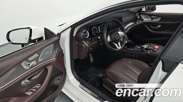Mercedes-Benz CLS-Class 2019 — фото 13