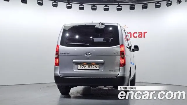 Hyundai Starex 2021 — фото 4