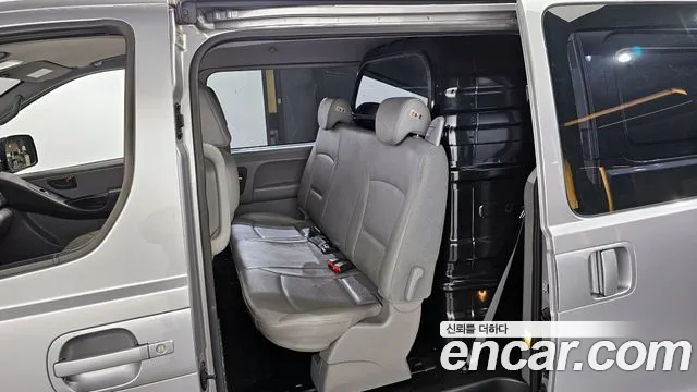 Hyundai Starex 2021 — фото 11