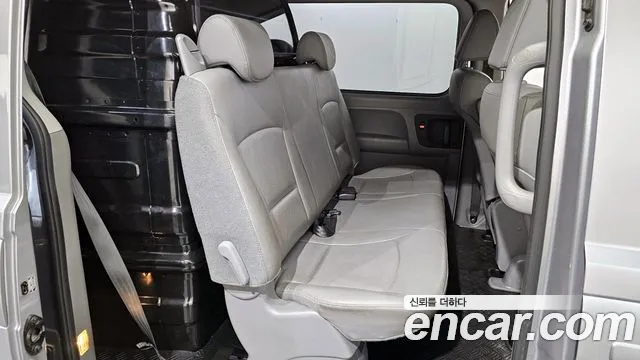 Hyundai Starex 2021 — фото 12