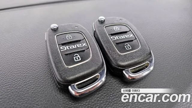 Hyundai Starex 2021 — фото 15