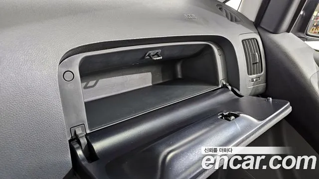 Hyundai Starex 2021 — фото 16