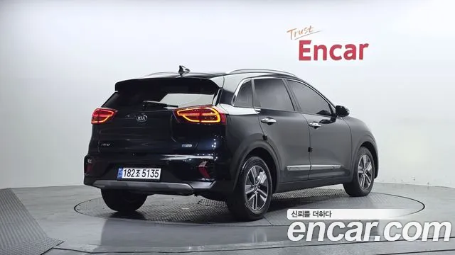 Kia Niro 2021 — фото 2