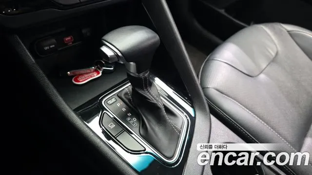 Kia Niro 2021 — фото 9