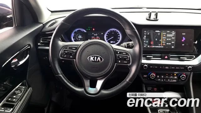 Kia Niro 2021 — фото 13