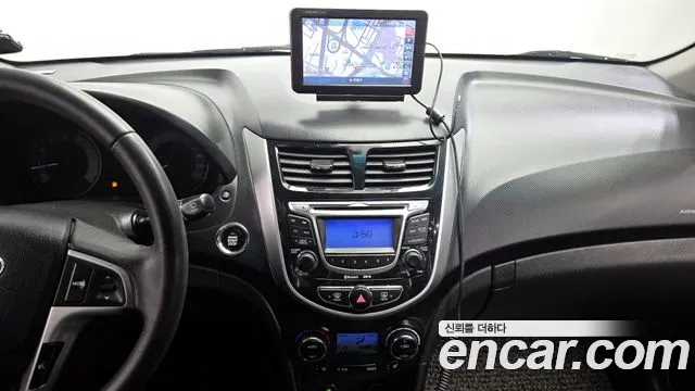Hyundai Accent 2013 — фото 14