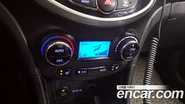 Hyundai Accent 2013 — фото 18