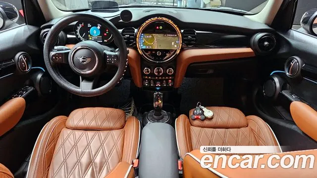Mini Cooper 2023 — фото 10