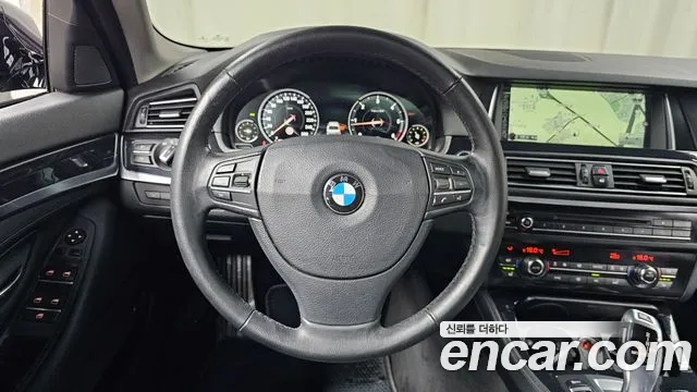 BMW 5-Series 2016 — фото 12