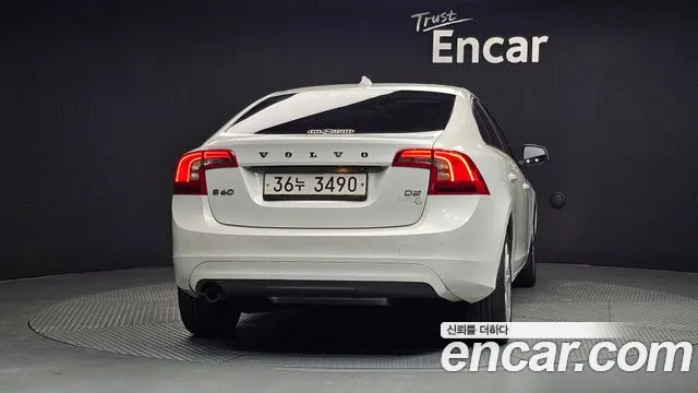Volvo S60 2015 — фото 4