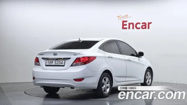 Hyundai Accent 2011 — фото 2