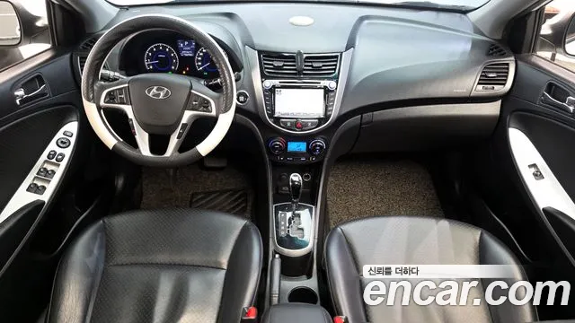 Hyundai Accent 2011 — фото 10