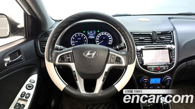Hyundai Accent 2011 — фото 19