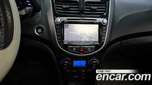 Hyundai Accent 2011 — фото 20