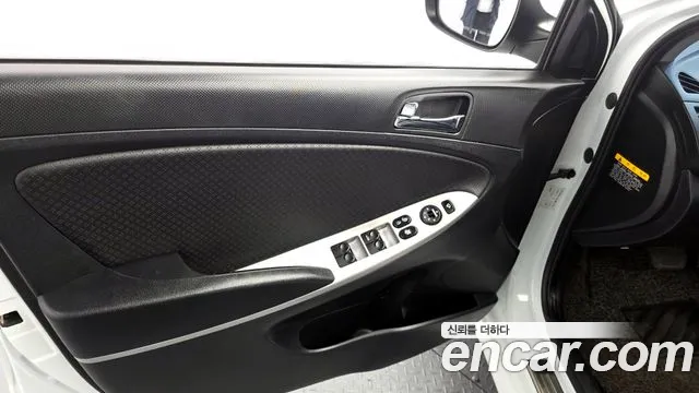 Hyundai Accent 2011 — фото 14