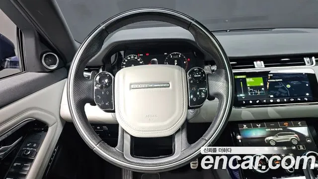 Land Rover Range Rover Evoque 2020 — фото 19