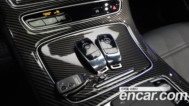 Mercedes-Benz E-Class 2021 — фото 16