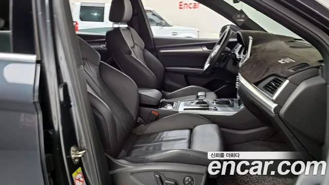 Audi Q5 2020 — фото 16