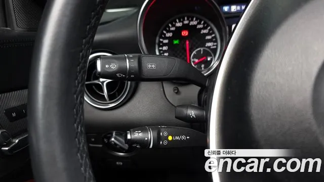 Mercedes-Benz SLC-Class 2017 — фото 14