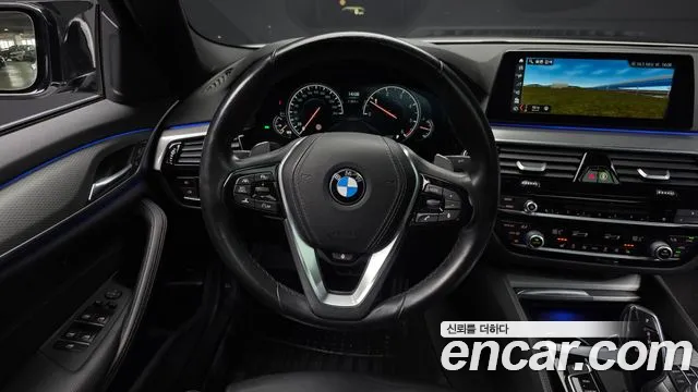 BMW 5-Series 2018 — фото 13
