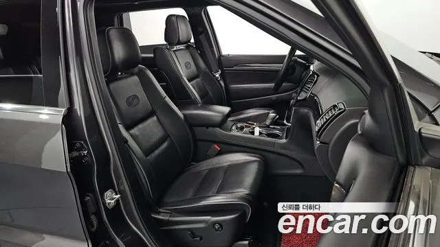 Jeep Cherokee 2020 — фото 17