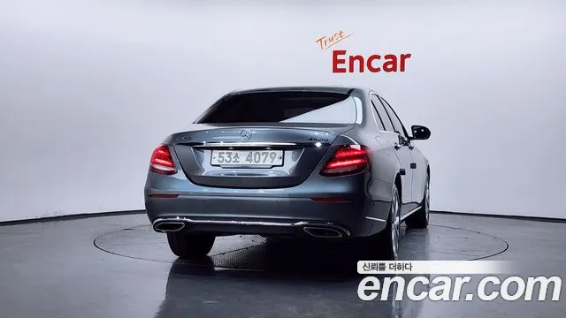 Mercedes-Benz E-Class 2018 — фото 4