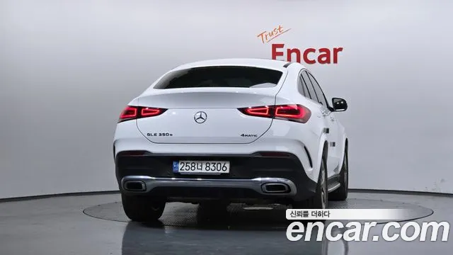 Mercedes-Benz GLE-Class 2022 — фото 4