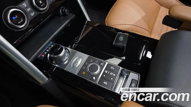 Land Rover Discovery 2019 — фото 11