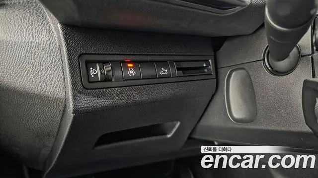 Peugeot 5008 2021 — фото 20
