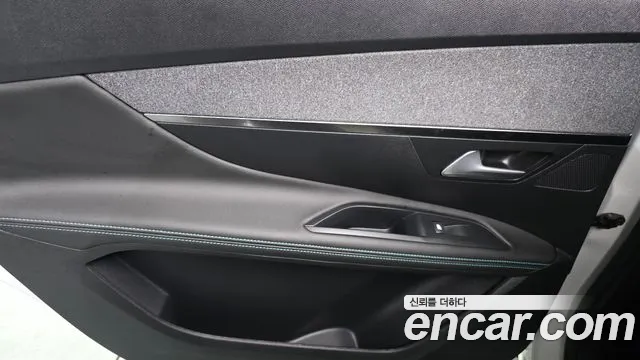 Peugeot 5008 2021 — фото 15