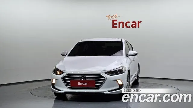 Hyundai AVANTE 2018 — фото 3