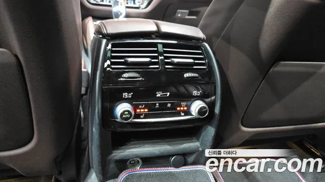BMW Gran Turismo 2018 — фото 19