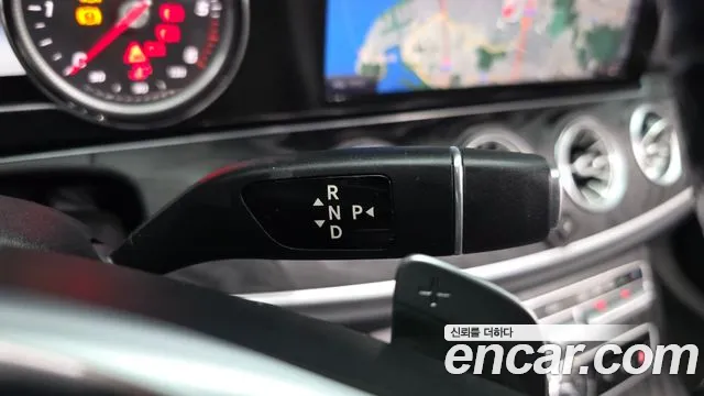 Mercedes-Benz E-Class 2018 — фото 11